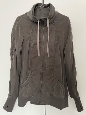 Rare Lululemon Reversible Cool Down Jacket Size 10 Sage Grey